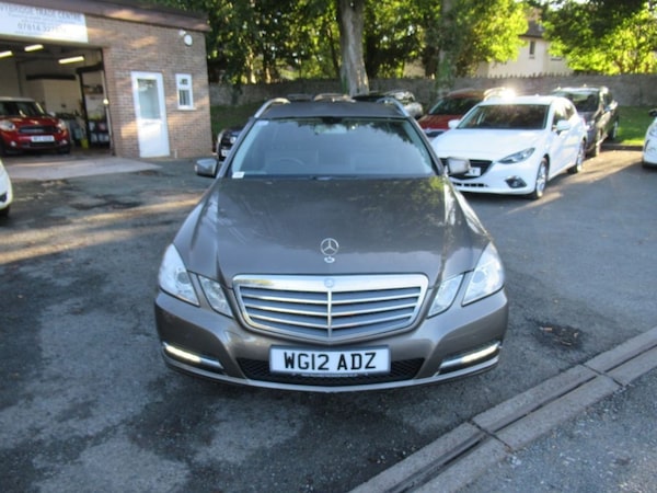 Used Mercedes-Benz E-Class 2012 for sale - 76056931: Photo 4