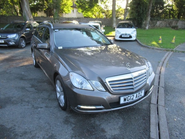 Used Mercedes-Benz E-Class 2012 for sale - 76056931: Photo 5