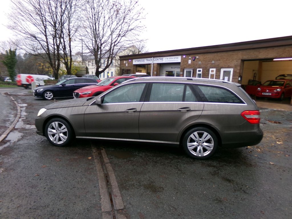 Used Mercedes-Benz E Class 2012 for sale - 76056931: Photo 7