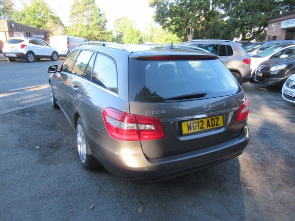 Used Mercedes-Benz E-Class 2012 for sale - 76056931: Photo 9