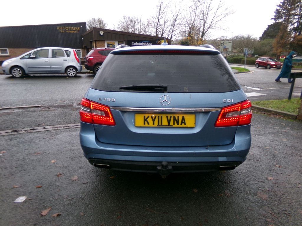 Used Mercedes-Benz E Class 2011 for sale - 76841587: Photo 8