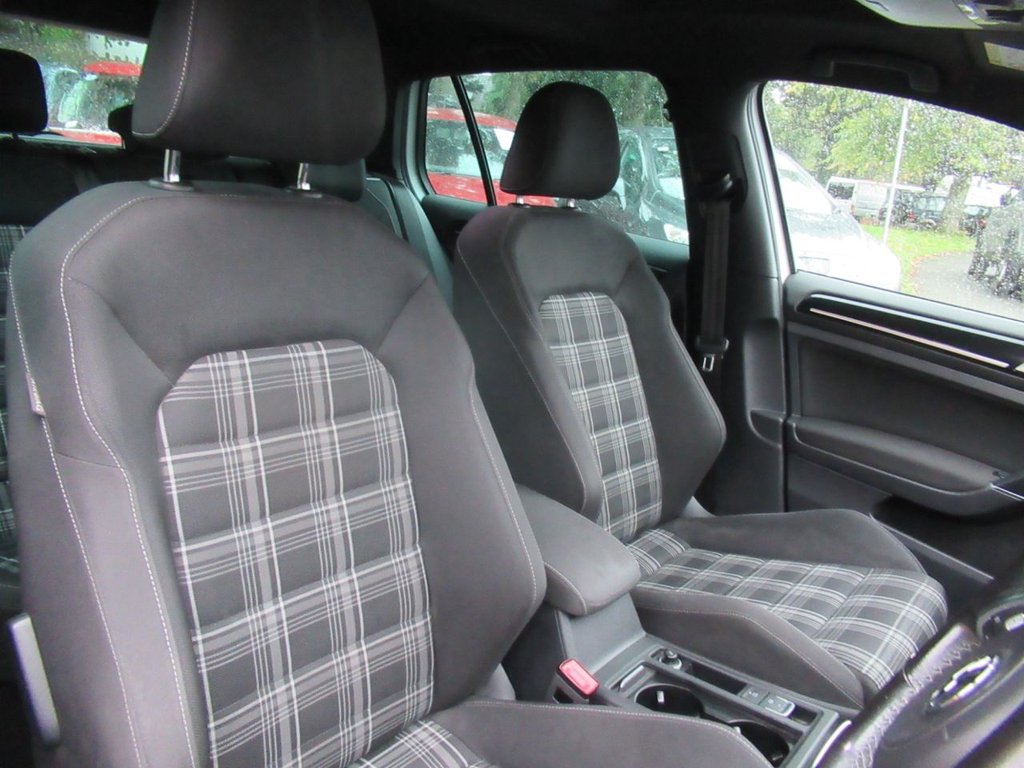 Used Volkswagen Golf 2015 for sale - 76345667: Photo 15