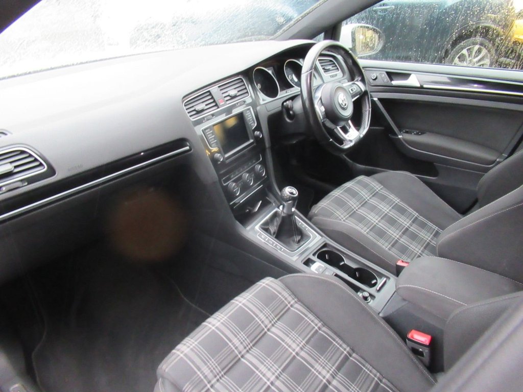 Used Volkswagen Golf 2015 for sale - 76345667: Photo 18