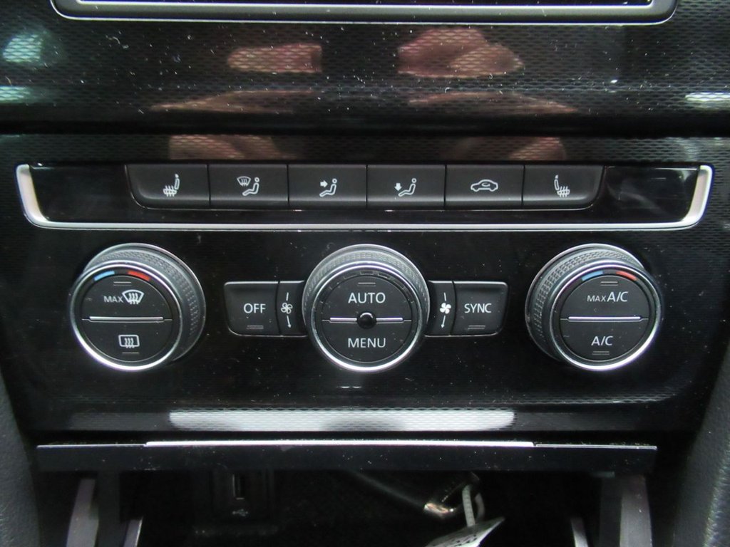 Used Volkswagen Golf 2015 for sale - 76345667: Photo 23