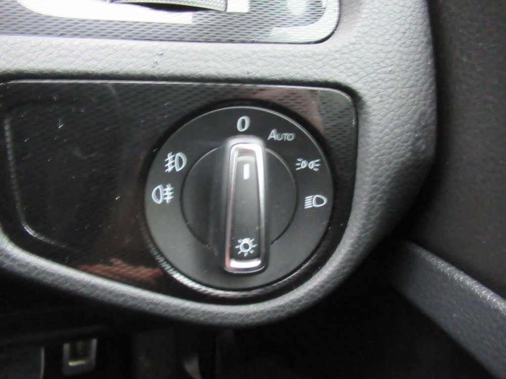 Used Volkswagen Golf 2015 for sale - 76345667: Photo 31