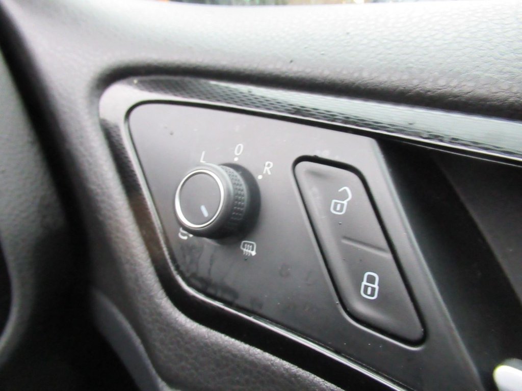 Used Volkswagen Golf 2015 for sale - 76345667: Photo 32