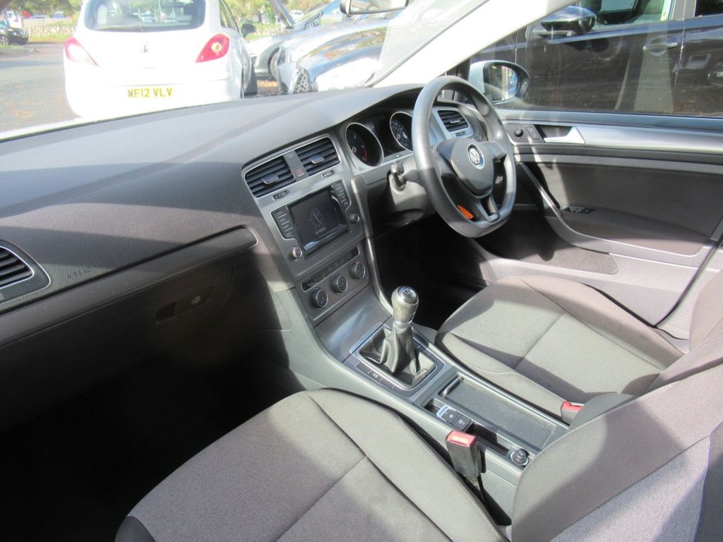 Used Volkswagen Golf 2015 for sale - 77110516: Photo 19