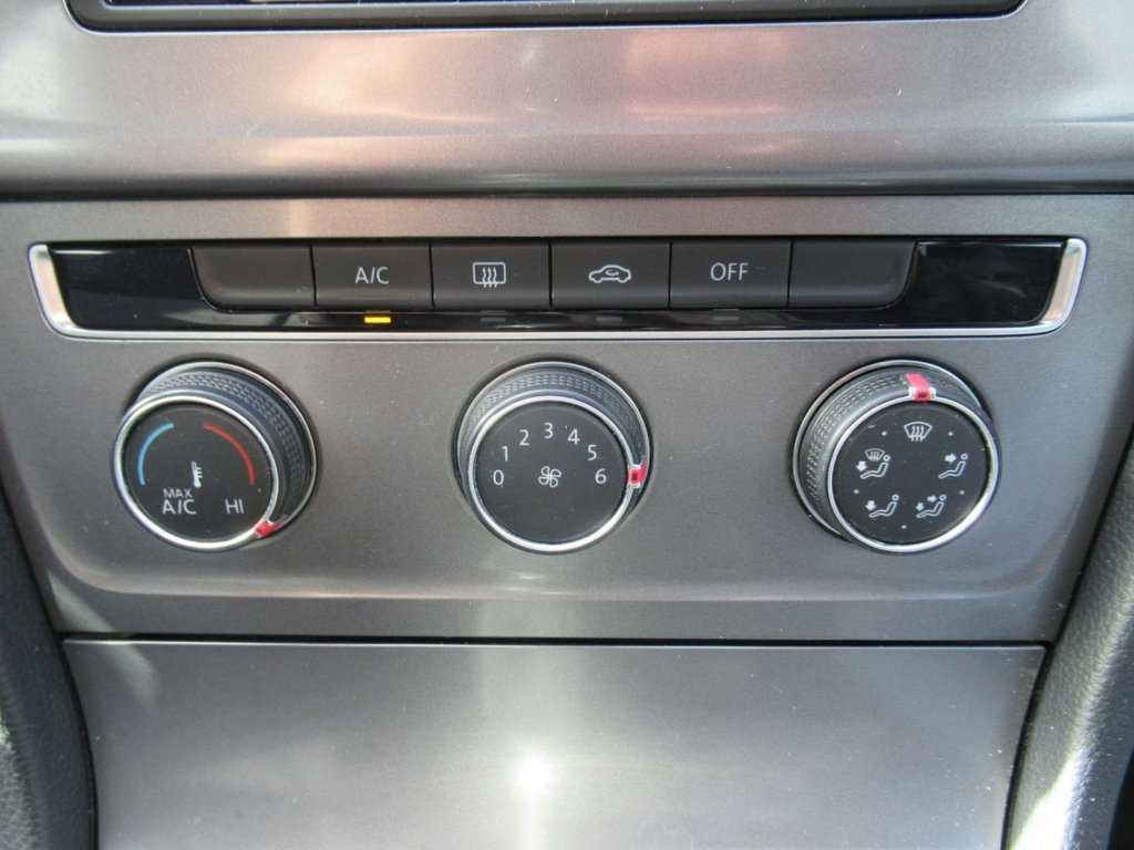 Used Volkswagen Golf 2015 for sale - 77110516: Photo 24