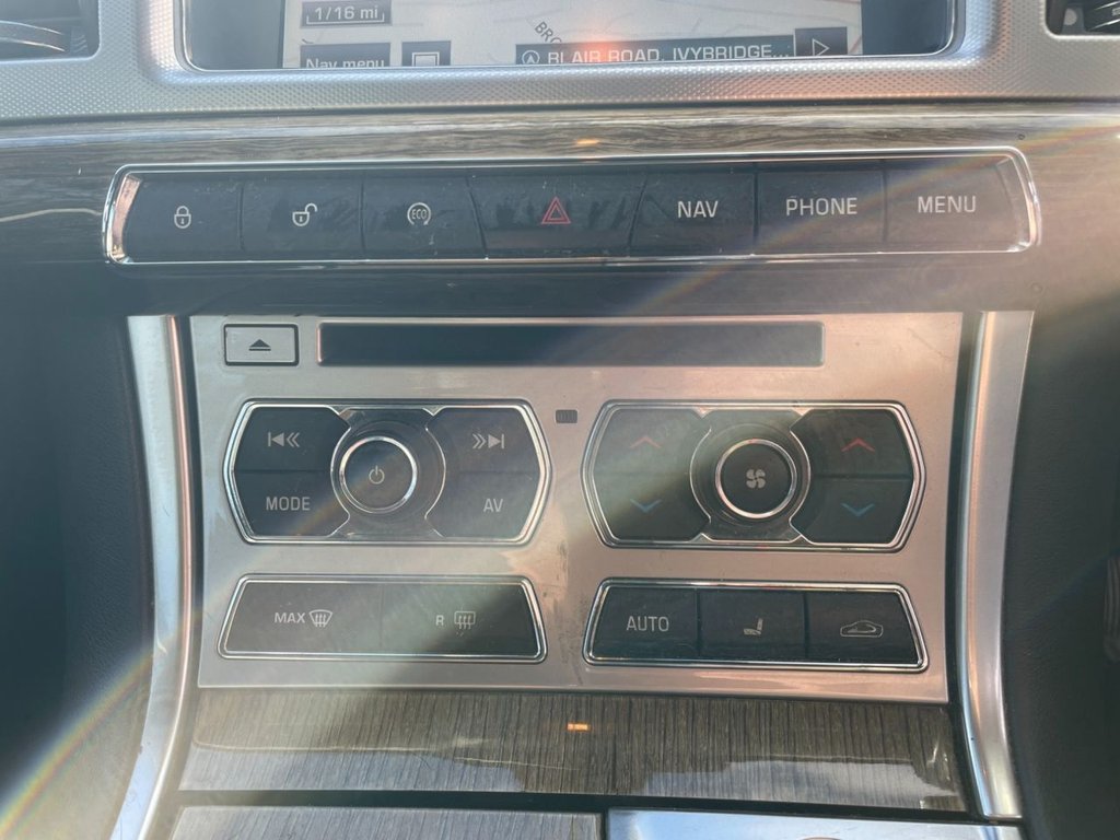 Used Jaguar XF 2011 for sale - 77632084: Photo 14