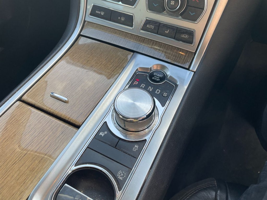 Used Jaguar XF 2011 for sale - 77632084: Photo 15