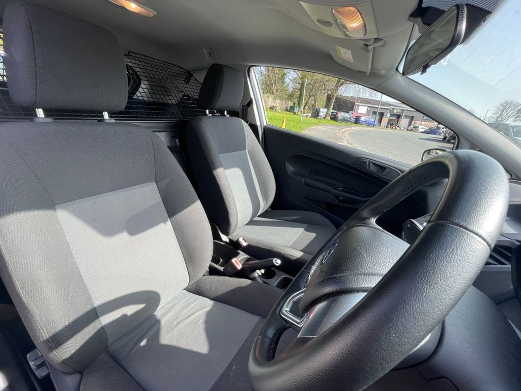 Used Ford Fiesta Van 2014 for sale - 78097188: Photo 14
