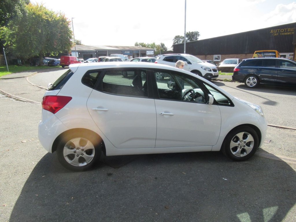 Used Kia Venga 2011 for sale - 76056689: Photo 6