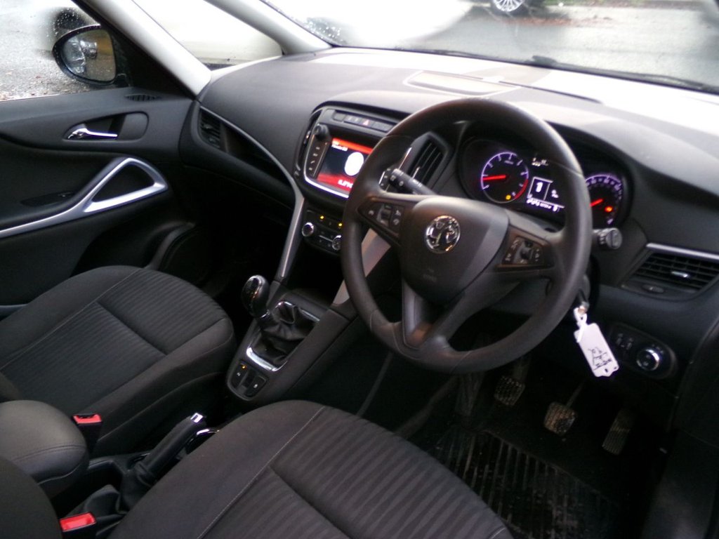 Used Vauxhall Zafira Tourer 2017 for sale - 76454789: Photo 16