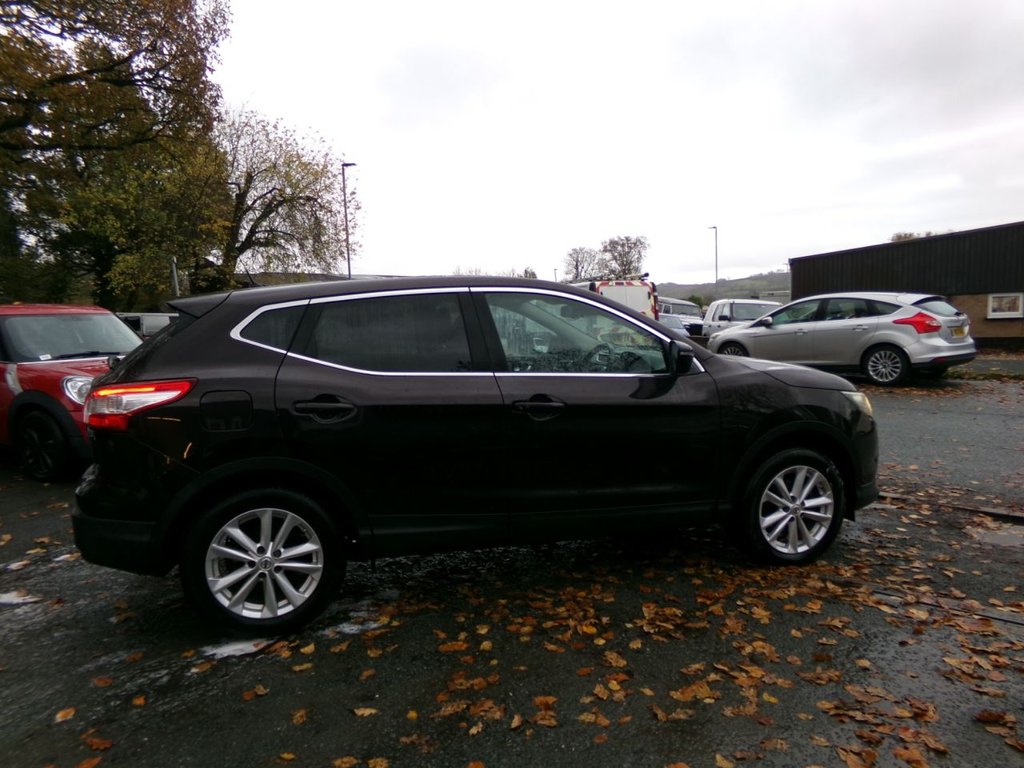 Used Nissan Qashqai 2015 for sale - 76569755: Photo 11