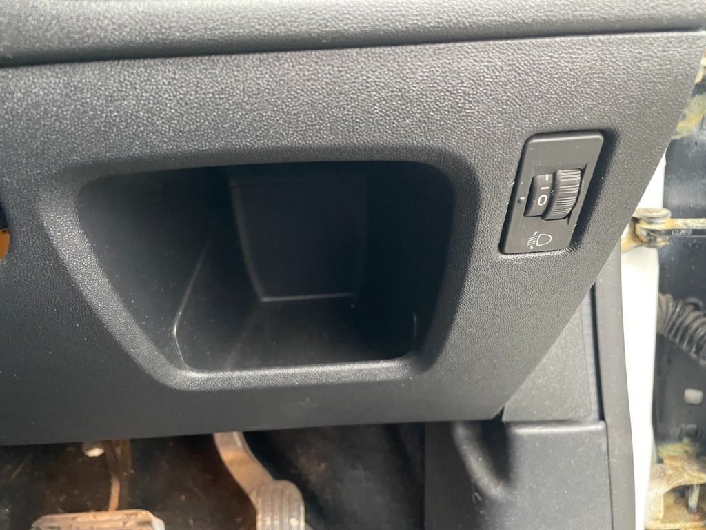 Used Peugeot 2008 2014 for sale - 77521325: Photo 28