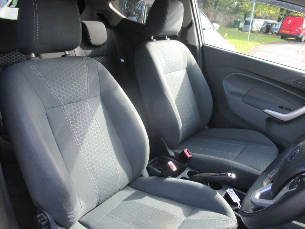 Used Ford Fiesta 2010 for sale - 76323572: Photo 21