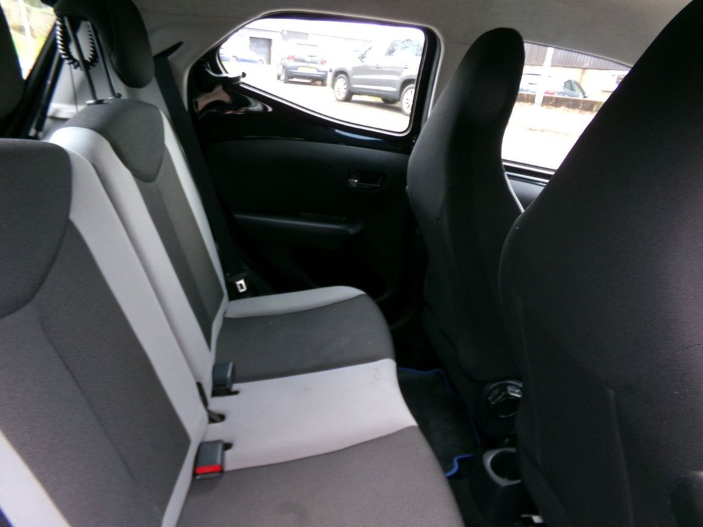 Used Toyota AYGO 2015 for sale - 76900639: Photo 17