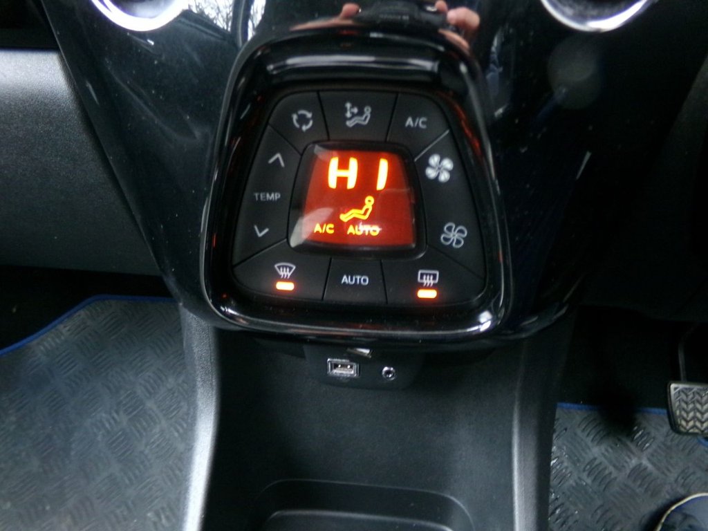 Used Toyota AYGO 2015 for sale - 76900639: Photo 24