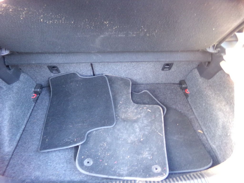 Used Volkswagen Polo 2015 for sale - 76798101: Photo 18