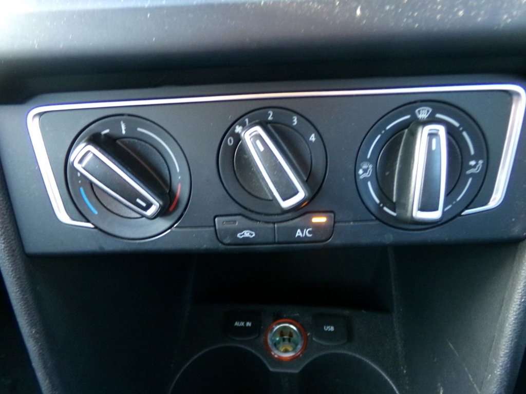 Used Volkswagen Polo 2015 for sale - 76798101: Photo 24