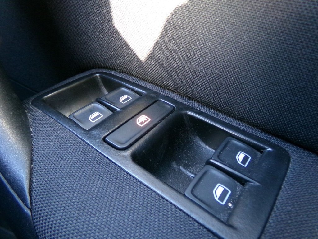 Used Volkswagen Polo 2015 for sale - 76798101: Photo 27