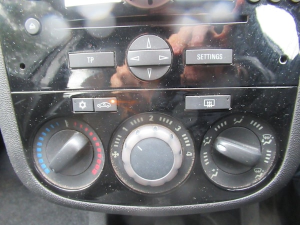 Used Vauxhall Corsa 2014 for sale - 75985941: Photo 25