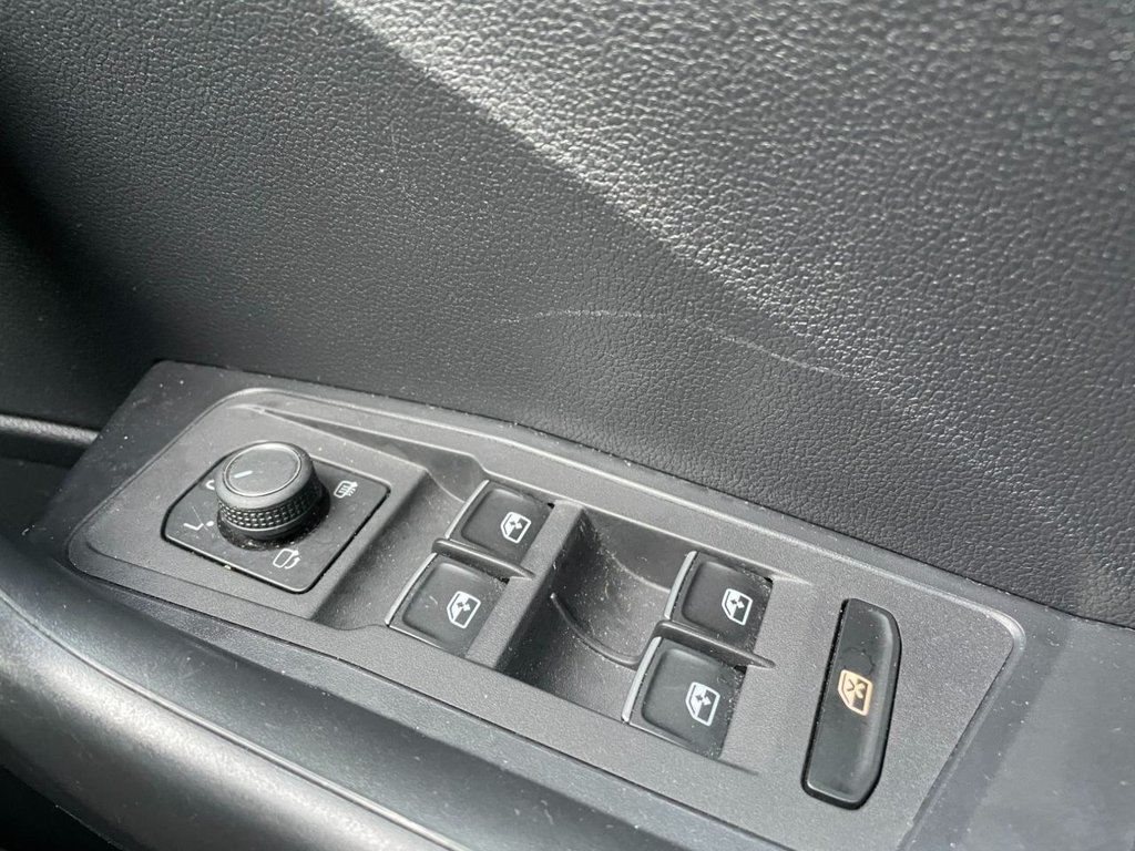 Used Volkswagen T-Roc 2019 for sale - 77275979: Photo 31