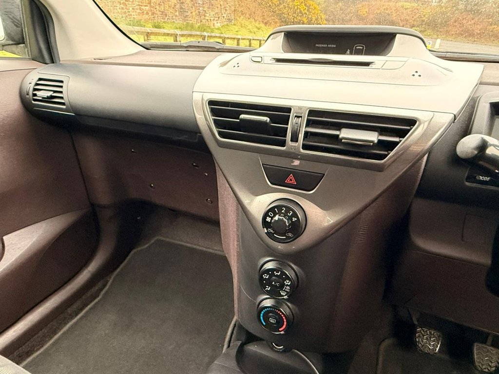 Used Toyota IQ 2010 for sale - 78083001: Photo 11