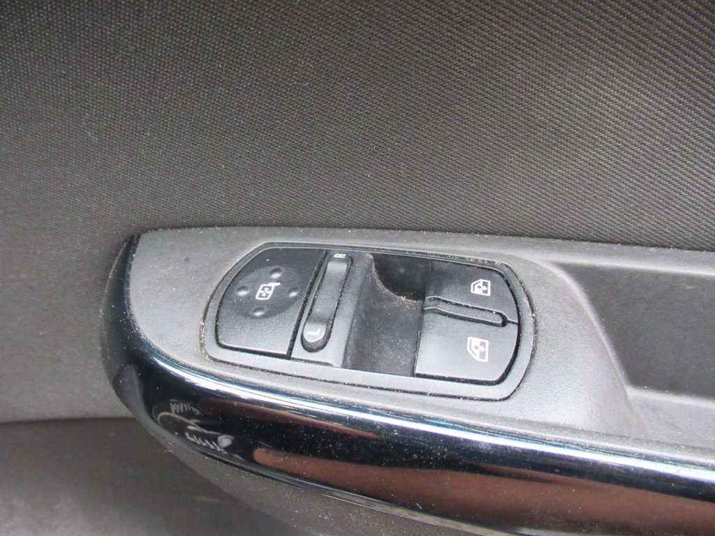 Used Vauxhall Corsa 2016 for sale - 76454121: Photo 25