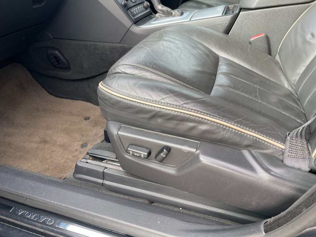 Used Volvo XC90 2010 for sale - 77463898: Photo 25