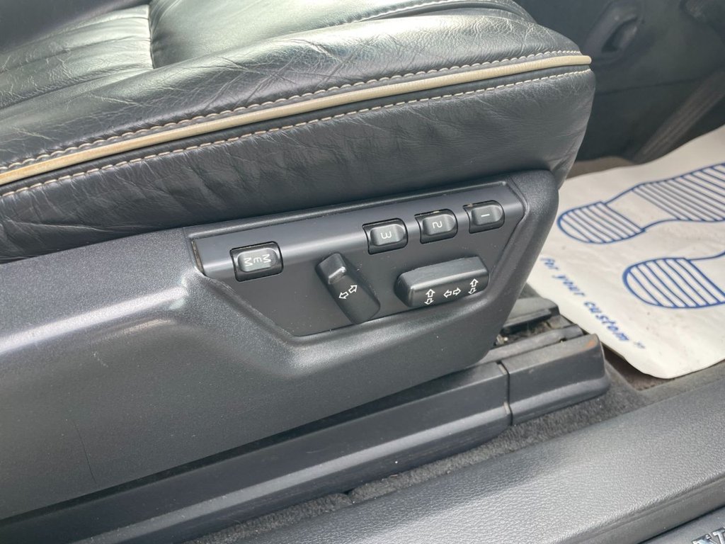 Used Volvo XC90 2010 for sale - 77463898: Photo 28