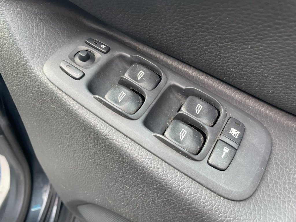 Used Volvo XC90 2010 for sale - 77463898: Photo 29