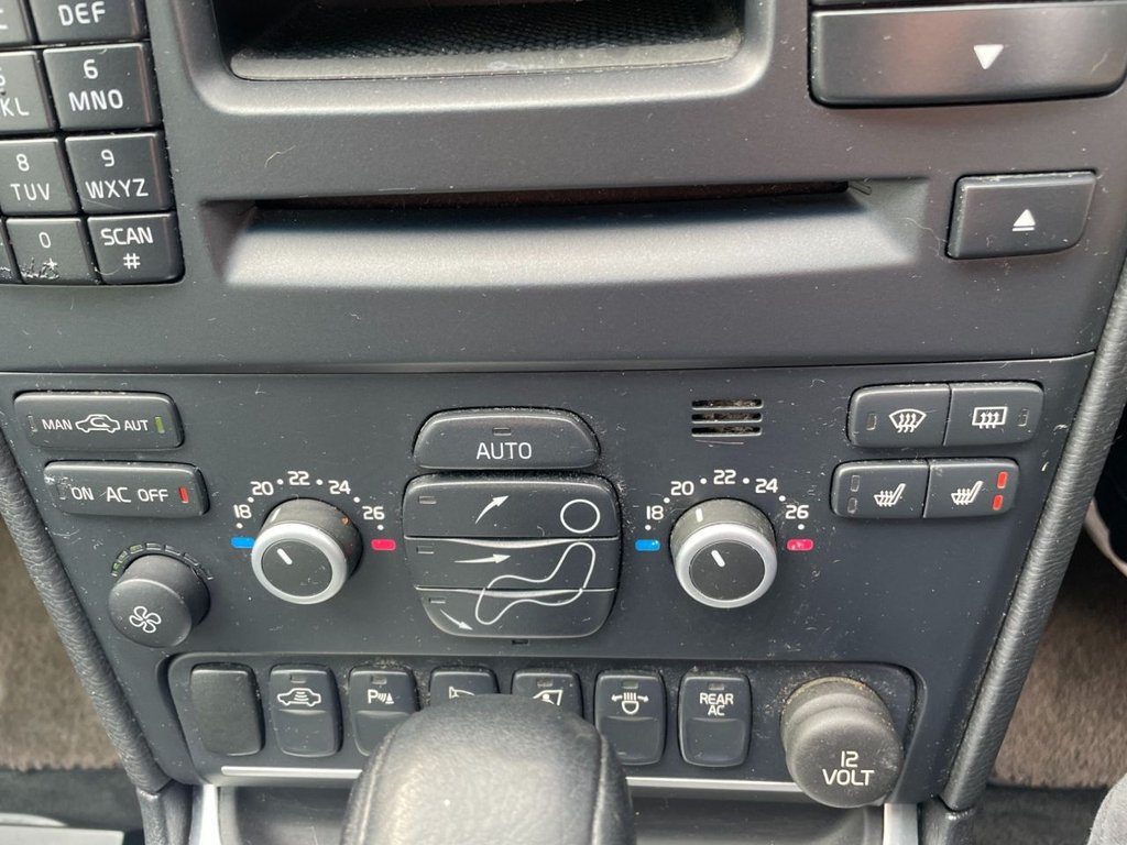 Used Volvo XC90 2010 for sale - 77463898: Photo 33