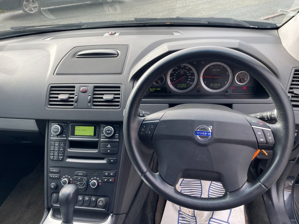 Used Volvo XC90 2010 for sale - 77463898: Photo 40