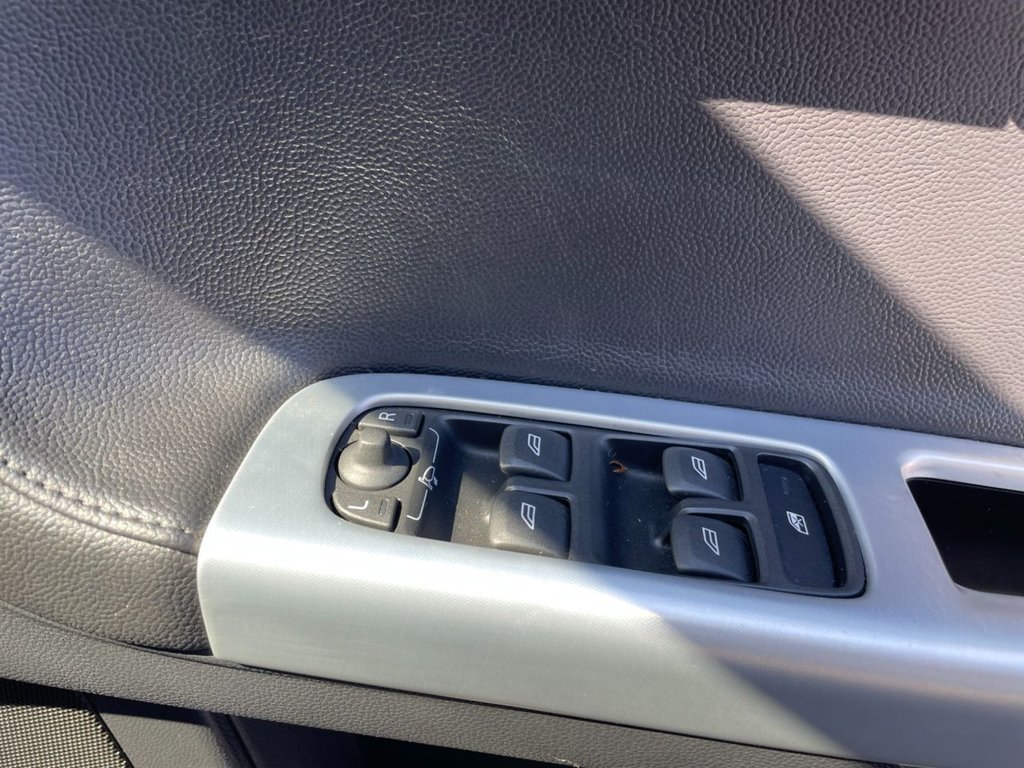 Used Volvo V50 2012 for sale - 77936961: Photo 22