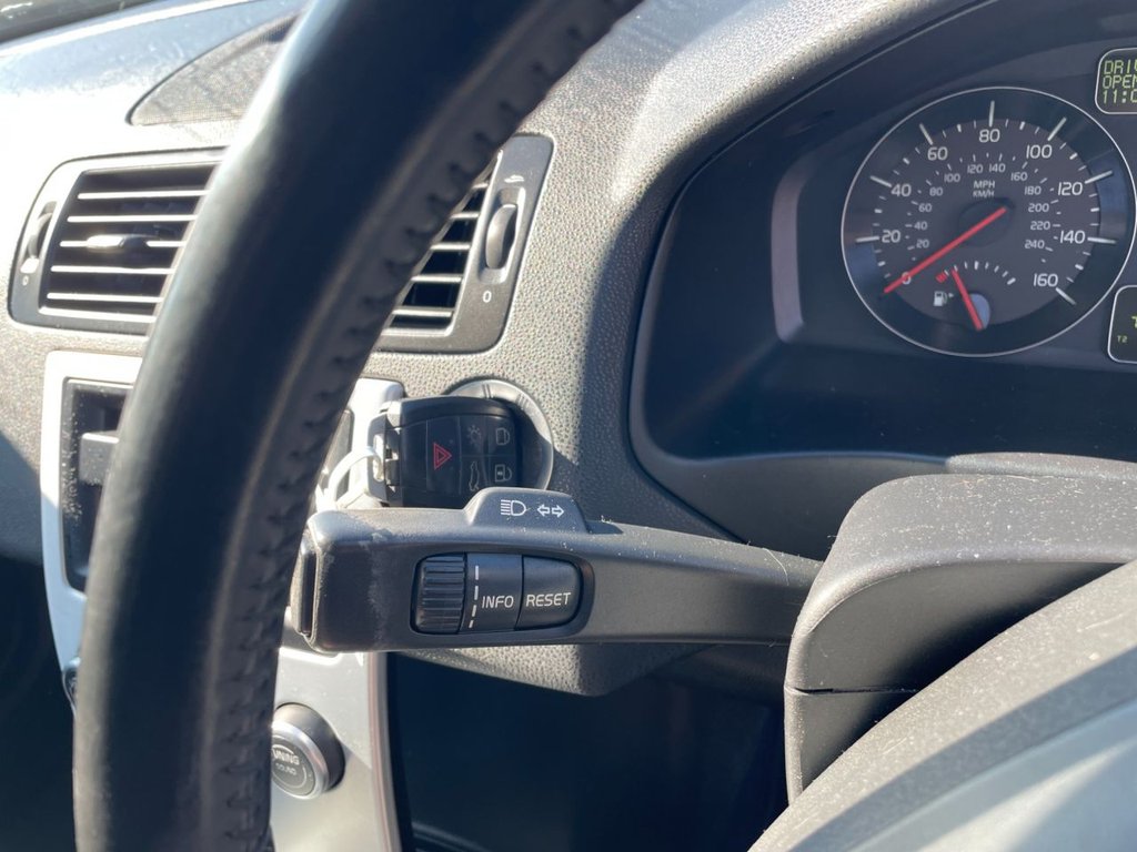 Used Volvo V50 2012 for sale - 77936961: Photo 26