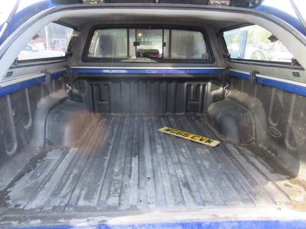 Used Toyota Hilux 2016 for sale - 76356659: Photo 18
