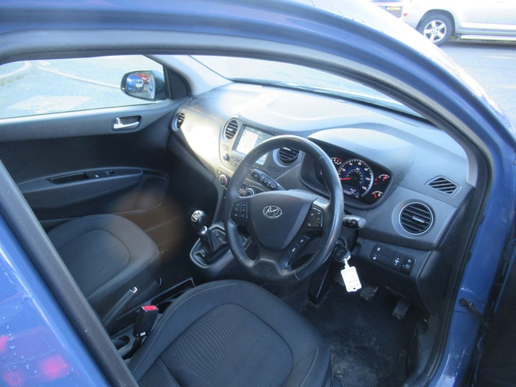 Used Hyundai i10 2017 for sale - 76048547: Photo 17