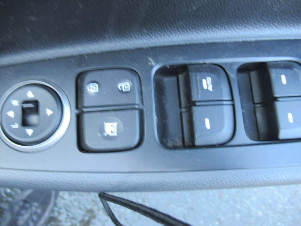 Used Hyundai i10 2017 for sale - 76048547: Photo 21