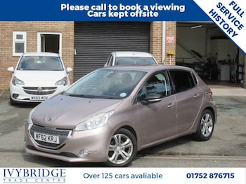 Peugeot - 208