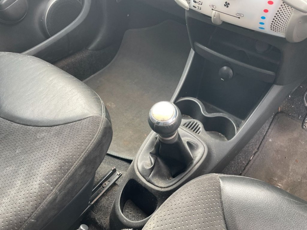 Used Toyota AYGO 2013 for sale - 77408363: Photo 14