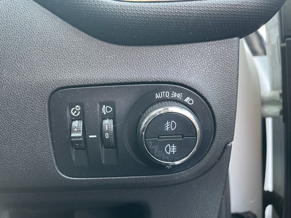 Used Vauxhall Crossland X 2017 for sale - 77437164: Photo 28