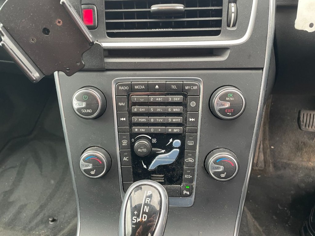 Used Volvo V60 2016 for sale - 77594533: Photo 14