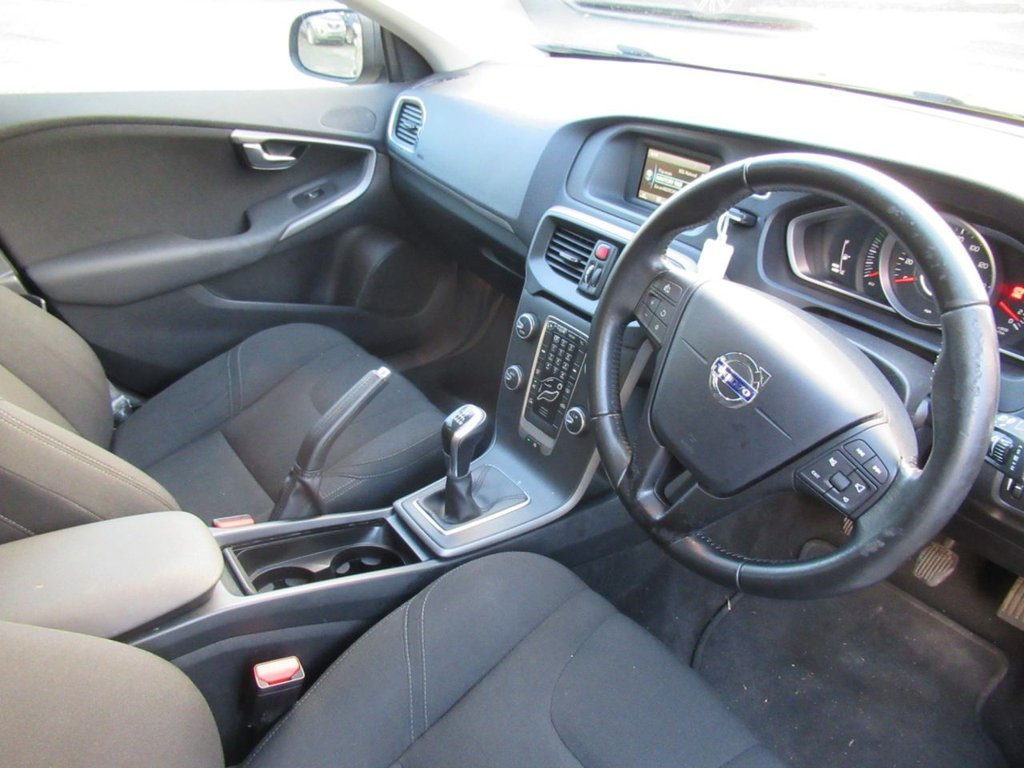 Used Volvo V40 2015 for sale - 76973849: Photo 13