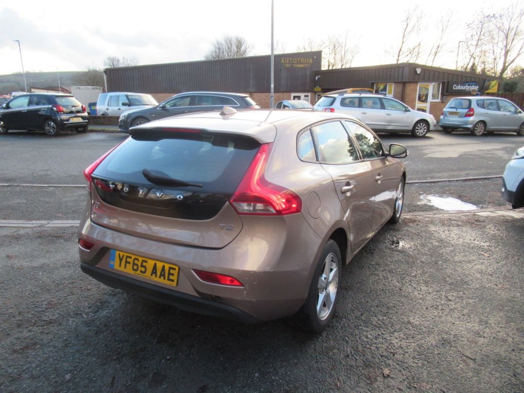 Used Volvo V40 2015 for sale - 76973849: Photo 7