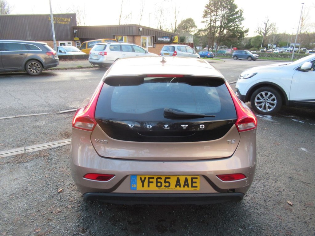 Used Volvo V40 2015 for sale - 76973849: Photo 8