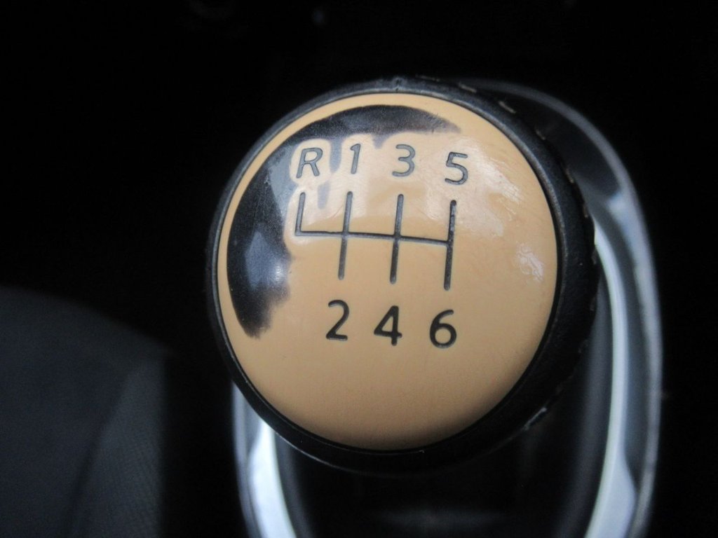 Used Nissan Juke 2015 for sale - 76345638: Photo 25