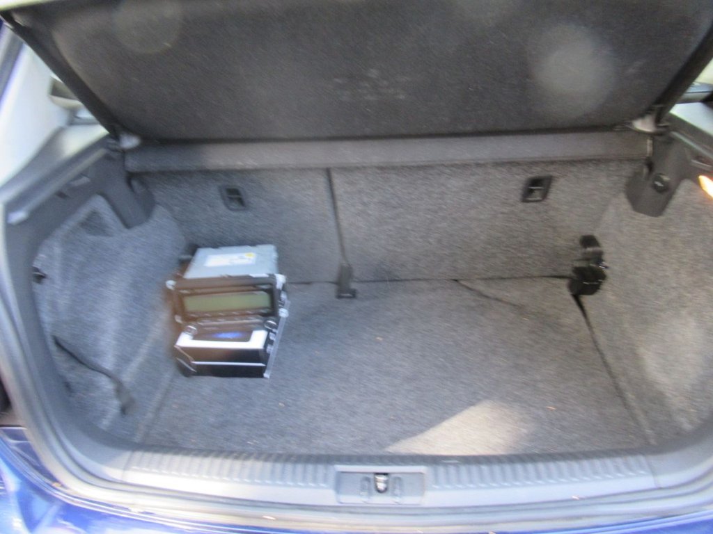Used Volkswagen Polo 2010 for sale - 76376069: Photo 13