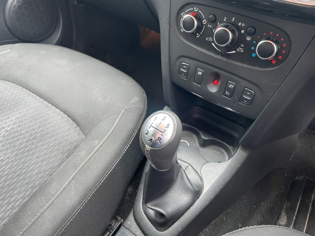 Used Dacia Sandero 2018 for sale - 77287635: Photo 17