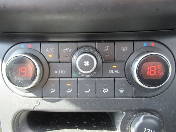 Used Nissan Qashqai 2012 for sale - 76056683: Photo 24